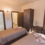 Villa Mercury